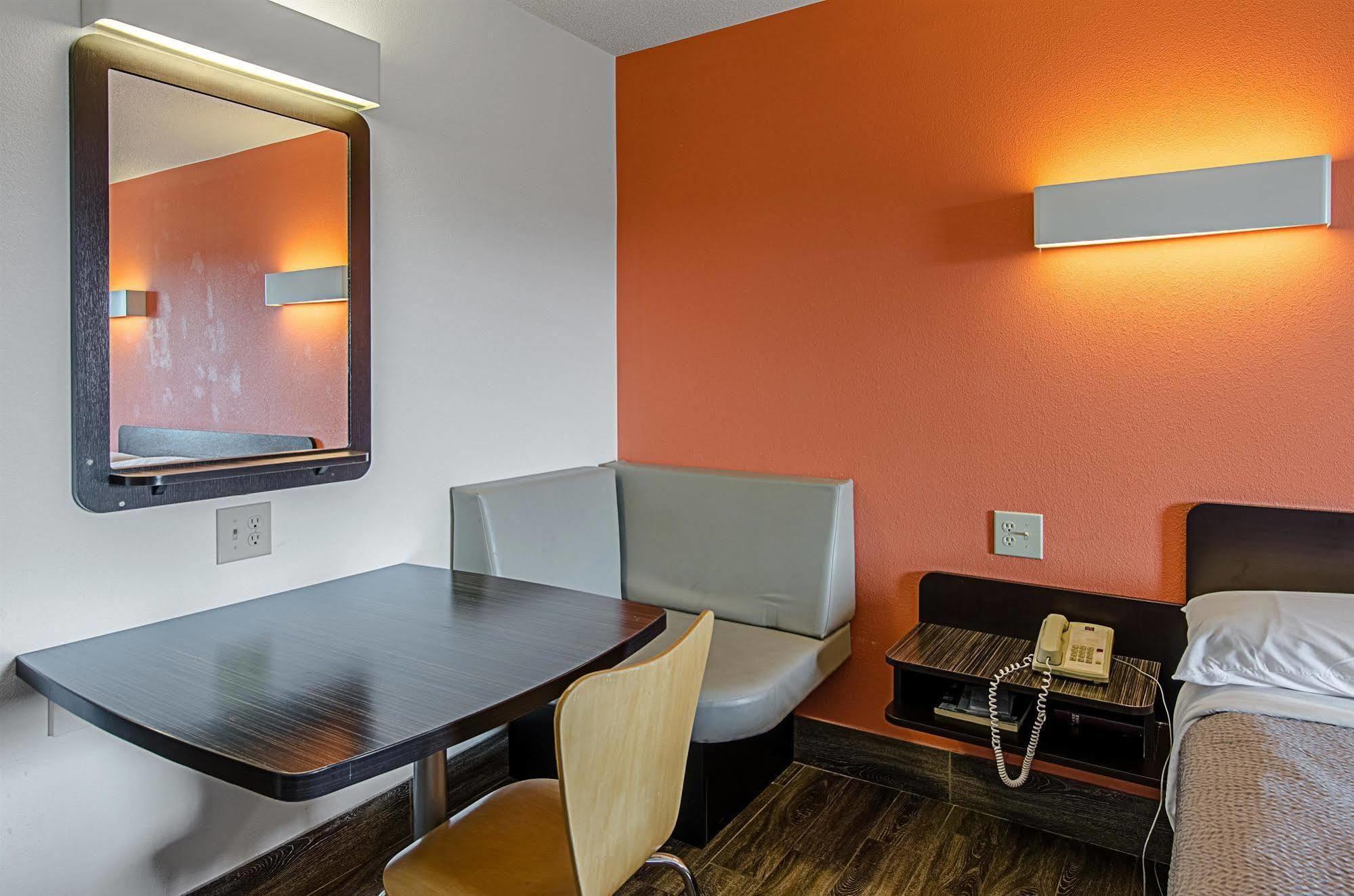 Motel 6-Staunton, Va Eksteriør billede